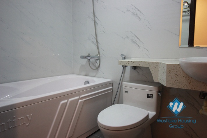 Elegant 1 bedroom apartment for rent on Dao Tan street, Ba Dinh
