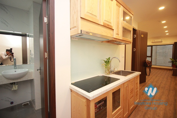 Elegant 1 bedroom apartment for rent on Dao Tan street, Ba Dinh