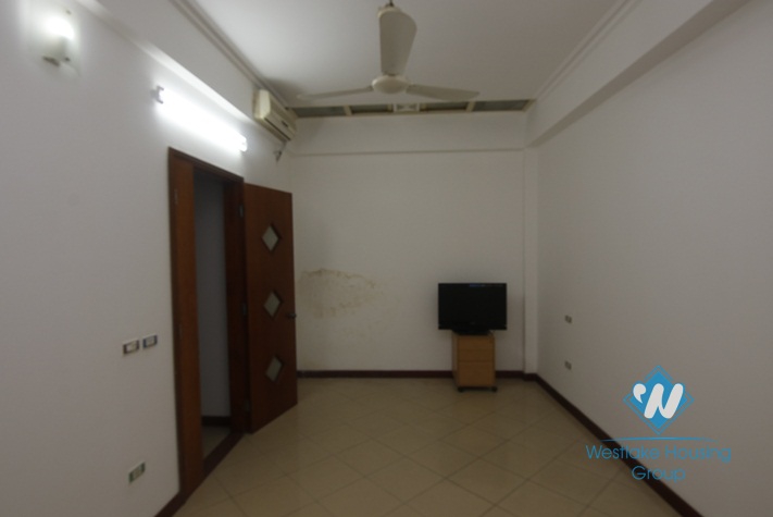 An affordable house for rent in Truc Bach Island