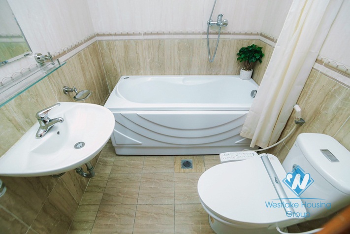 Apartment near Lottle tower Ba Dinh for rent.