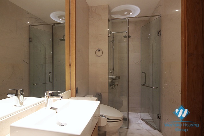 Bright spacious 2 bedrooms apartment for rent in central Tay Ho, Hanoi