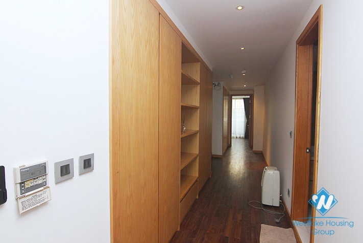 Bright spacious 2 bedrooms apartment for rent in central Tay Ho, Hanoi