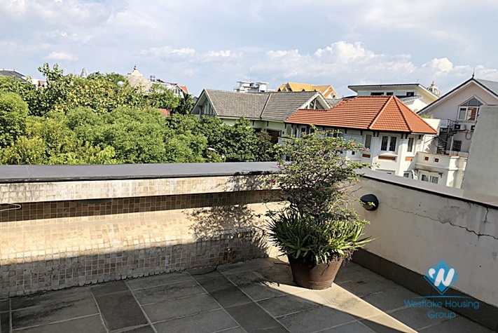 A spacious, modern villa for rent in Vuon Dao Compound