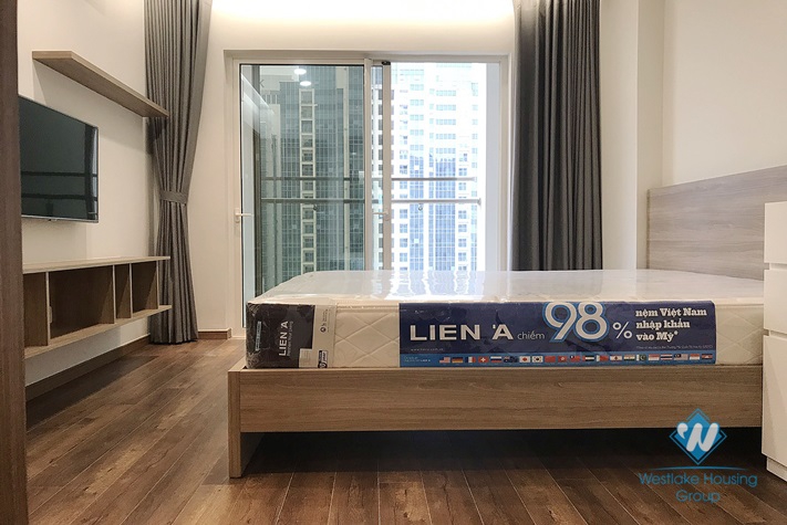 A shiny apartment with 3 bedrooms for rent in Ciputra