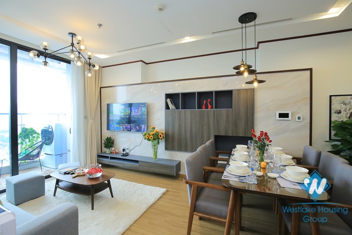 A superb three-bedroom apartment in the high-rise building Vinhome Metroplis, Lieu Giai, Ba Dinh
