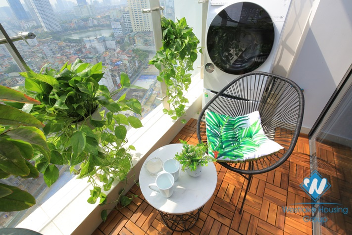 A superb three-bedroom apartment in the high-rise building Vinhome Metroplis, Lieu Giai, Ba Dinh