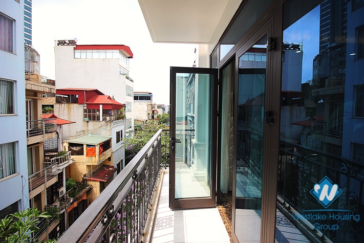 A brand-new studio situated in Truc Bach area, Ba Dinh, Hanoi