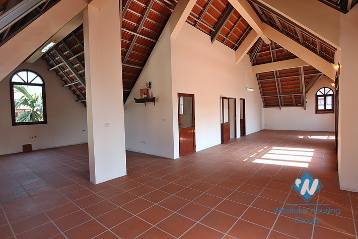 Swimming pool house for rent on To Ngoc Van, Tay Ho, Ha Noi