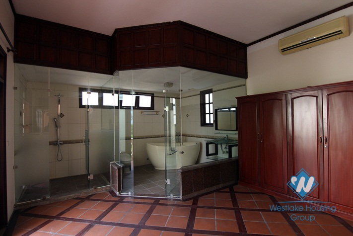 Swimming pool house for rent on To Ngoc Van, Tay Ho, Ha Noi