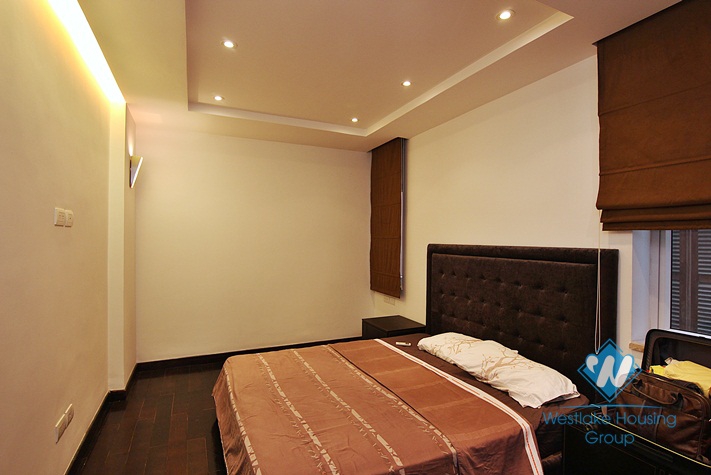 A lakeview 3 bedroom apartment for rent in Quang An, Tay Ho