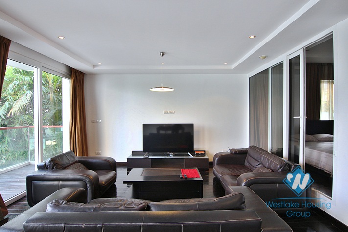 A lakeview 3 bedroom apartment for rent in Quang An, Tay Ho