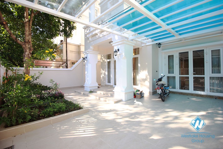 A brand-new 3 story villa in Ciputra, Tay Ho for rent