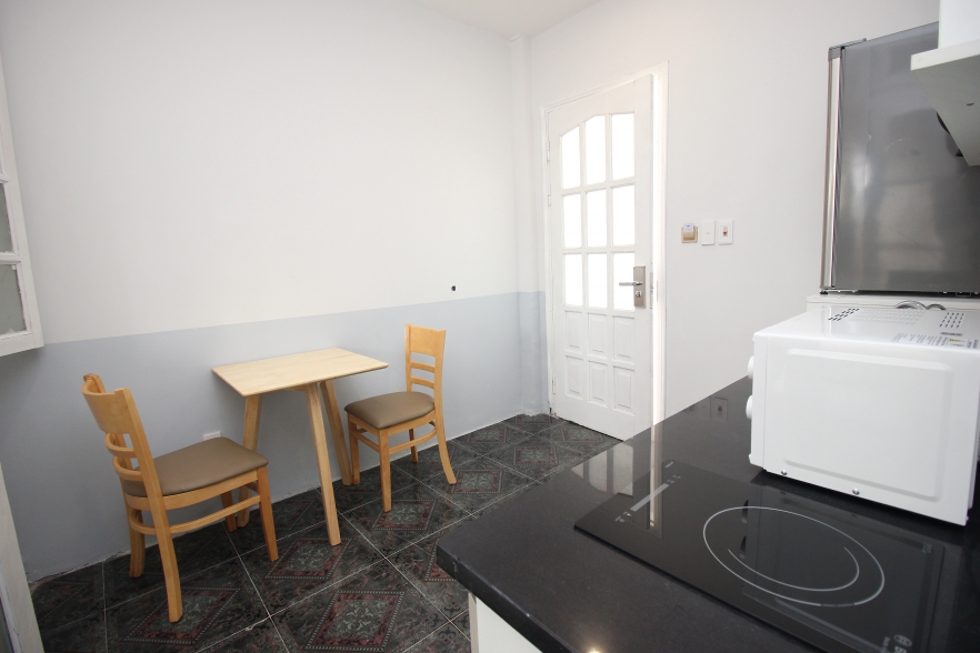 Bright one bedroom apartment for rent in Phan Huy Ich, Ba Dinh area