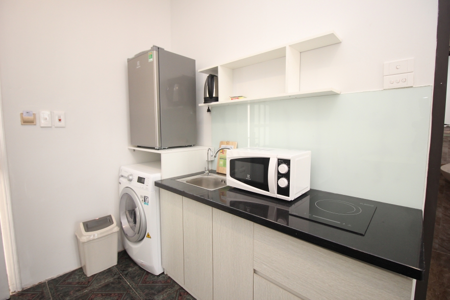 Bright one bedroom apartment for rent in Phan Huy Ich, Ba Dinh area