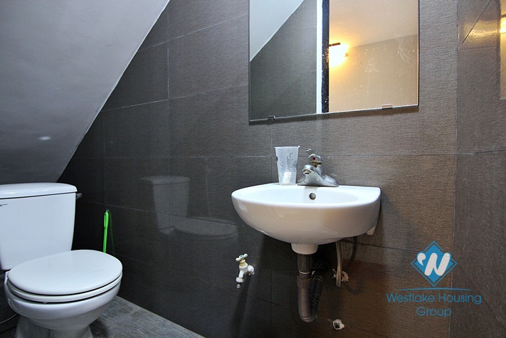 A brand new and nice 5 bedroom house for rent in Au co, Tay ho