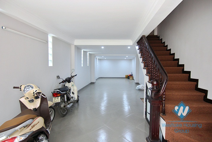 A brand new and nice 5 bedroom house for rent in Au co, Tay ho