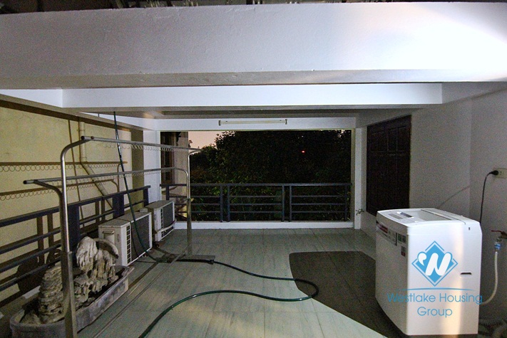 A good 4 bedrooms house for rent in Xuan Dieu, Tay Ho, Ha Noi