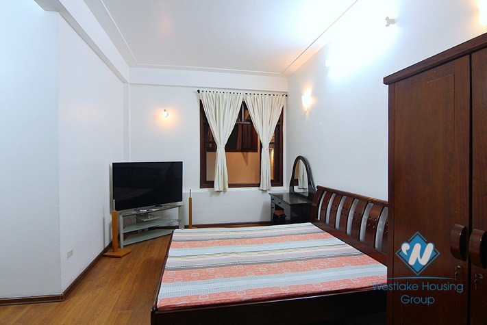 A good 4 bedrooms house for rent in Xuan Dieu, Tay Ho, Ha Noi