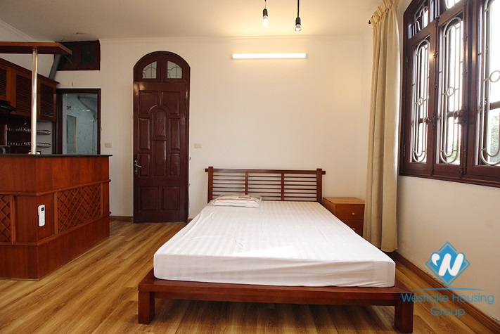 A coz studio with lake view on Nam Trang street, Truc Bach area