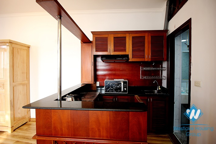 A coz studio with lake view on Nam Trang street, Truc Bach area