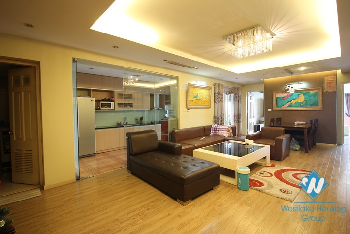 A spacious three-bedroom apartment on Hoang Dao Thuy street, Cau Giay