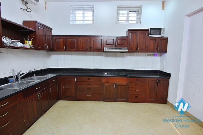 An inexpensive five-bedroom house on Au Co street close to Nhat Tan flower garden, Tay Ho dsitrict