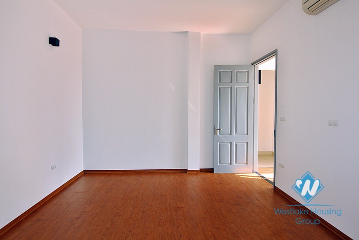 A brand new 8 bedroom house for rent in Au Co, Tay Ho, Ha Noi