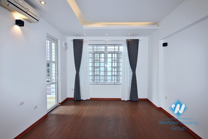 A brand new 8 bedroom house for rent in Au Co, Tay Ho, Ha Noi