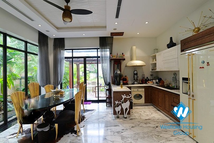 Top quality Vinhomes Riverside villa to rent in Hanoi