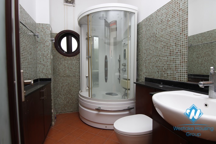 A cozy four-bedroom house close to the Old Quater on To That Thiep street, Ba Dinh district