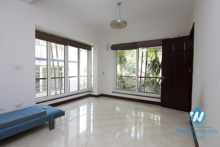 A cozy four-bedroom house close to the Old Quater on To That Thiep street, Ba Dinh district