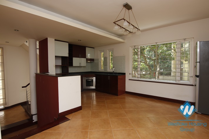 A cozy four-bedroom house close to the Old Quater on To That Thiep street, Ba Dinh district