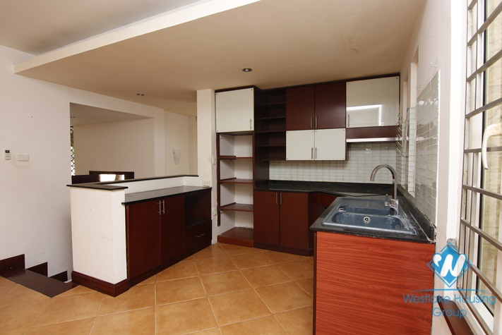 A cozy four-bedroom house close to the Old Quater on To That Thiep street, Ba Dinh district