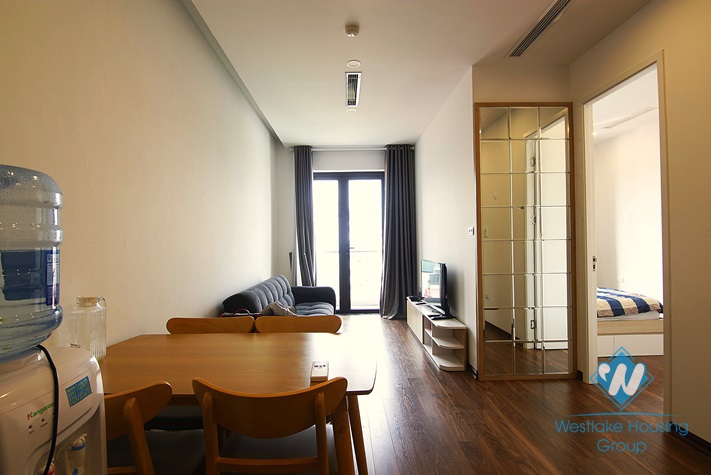 Spacious one bedroom apartment for rent in Linh Lang, Ba Dinh
