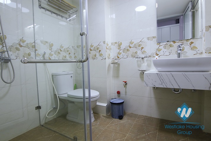 Spacious studio for rent in Hoang Hoa Tham, Ba Dinh