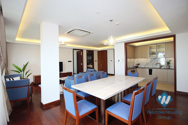 A gorgeous two bedrooms apartment for rent in Truc Bach, Ba Dinh