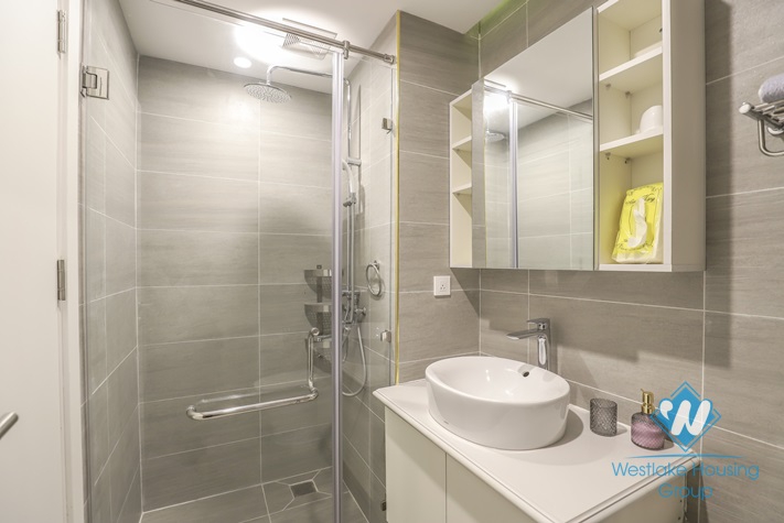 Morden two bedrooms apartment for rent in Vinhomes Metropolis, Ba Dinh, Hanoi