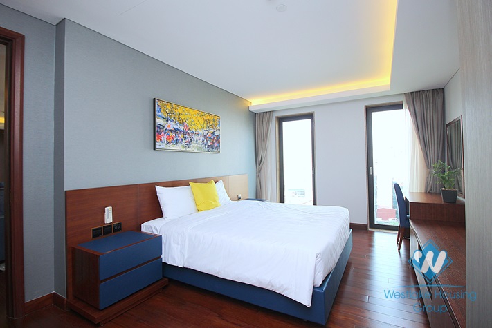 A gorgeous two bedrooms apartment for rent in Truc Bach, Ba Dinh