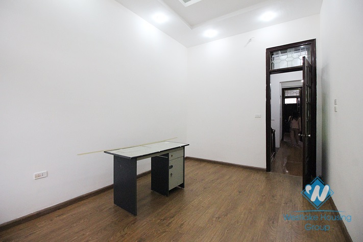 Unfurnished house to make an office for rent in Phung Chi Kien, Cau Giay