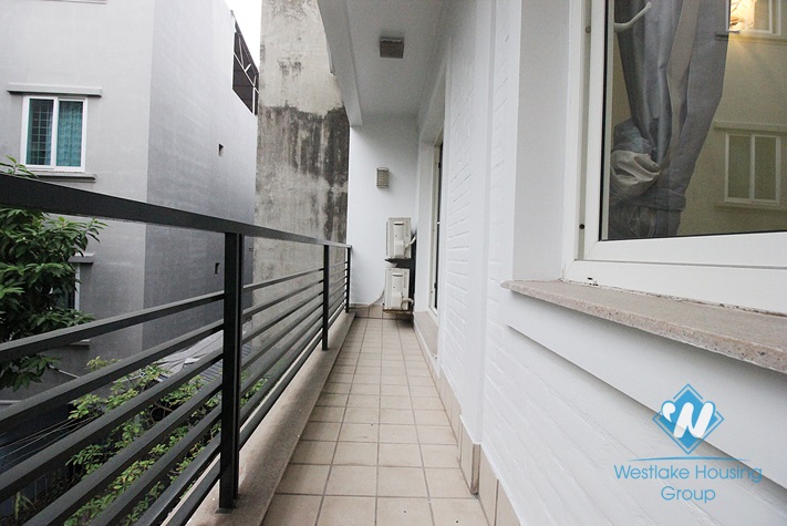 Unfurnished 6 bedrooms house for rent in De La Thanh, Dong Da