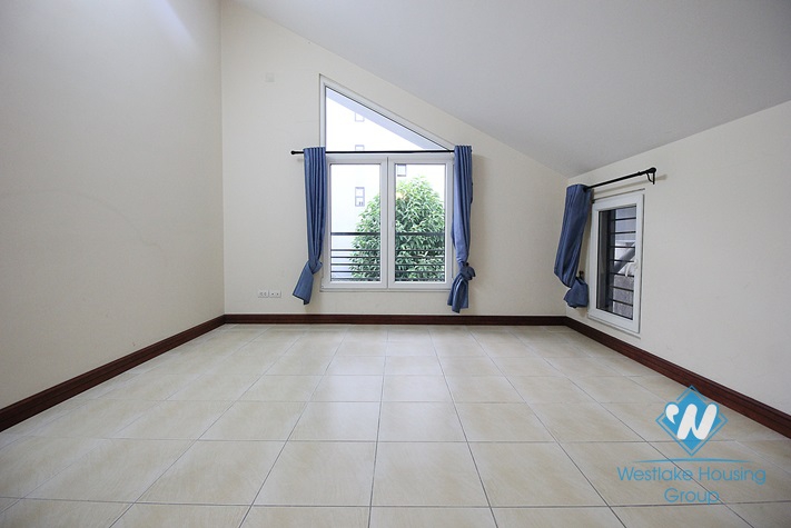 Unfurnished 6 bedrooms house for rent in De La Thanh, Dong Da