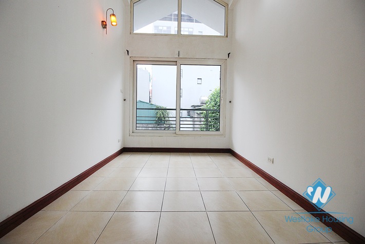 Unfurnished 6 bedrooms house for rent in De La Thanh, Dong Da