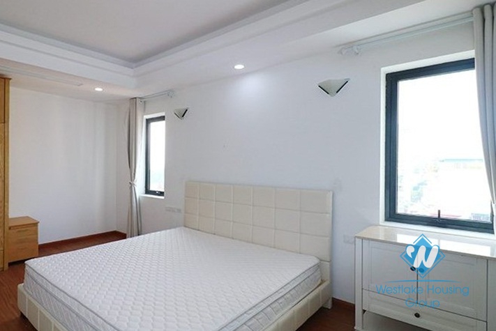 A lovely apartment with Truc Back lake view for rent