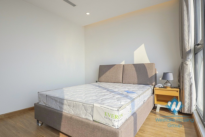 A gorgeous 3 bedroom apartment for rent in Vinhomes Metropolis, Ba Dinh
