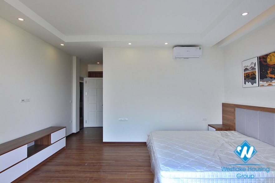 Gorgeous 4 bed / 3 bath apartment for rent on Xuan Dieu, Tay Ho, Hanoi