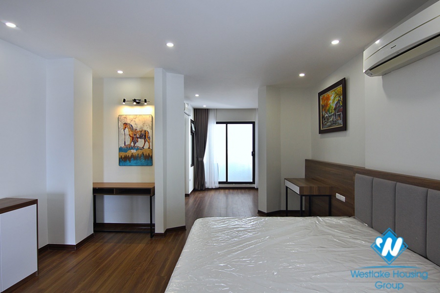 Spacious 3 bed / 2 bath apartment for rent on Xuan Dieu street, Tay Ho, Hanoi