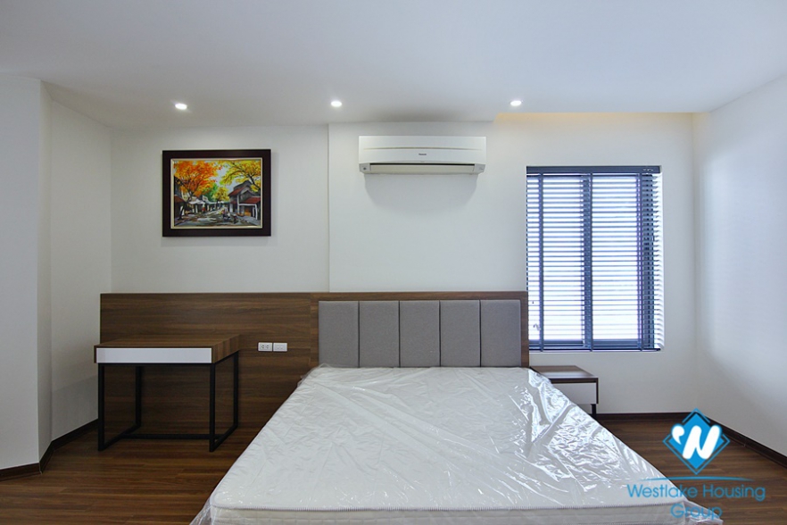 Spacious 3 bed / 2 bath apartment for rent on Xuan Dieu street, Tay Ho, Hanoi