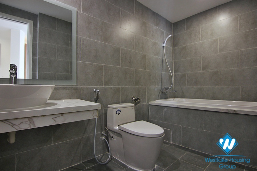 Spacious 3 bed / 2 bath apartment for rent on Xuan Dieu street, Tay Ho, Hanoi