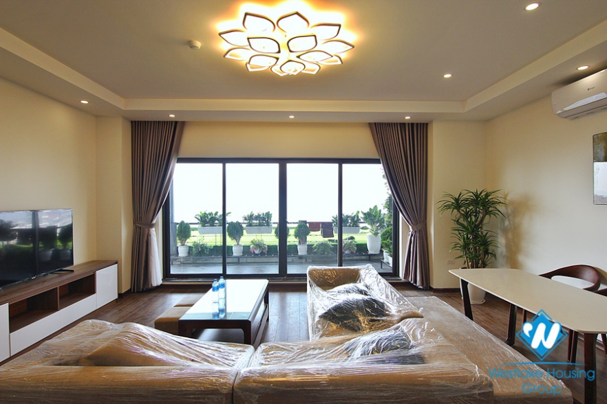 Gorgeous 4 bed / 3 bath apartment for rent on Xuan Dieu, Tay Ho, Hanoi