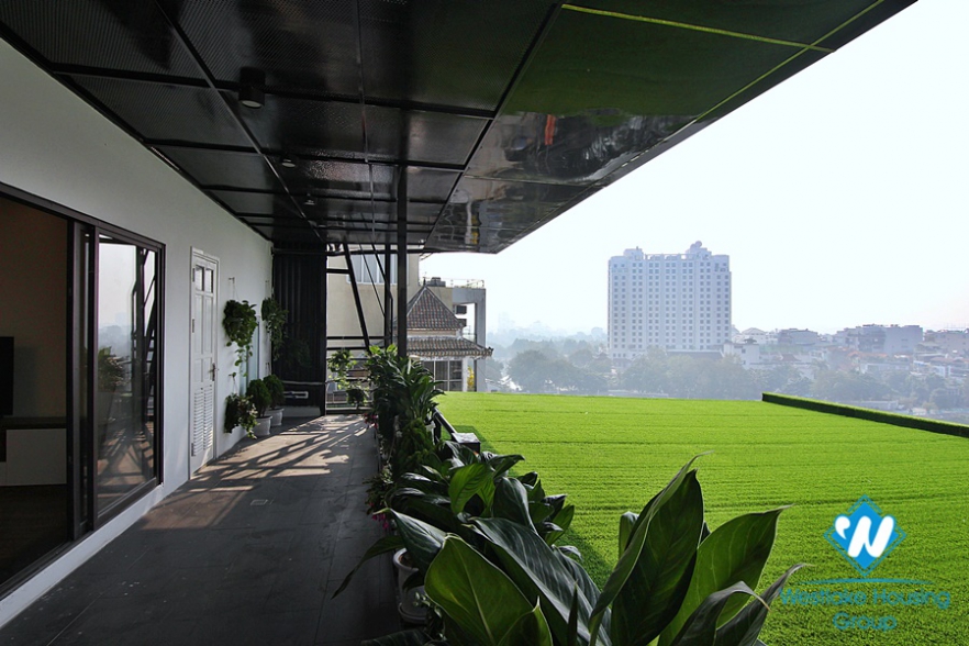Gorgeous 4 bed / 3 bath apartment for rent on Xuan Dieu, Tay Ho, Hanoi
